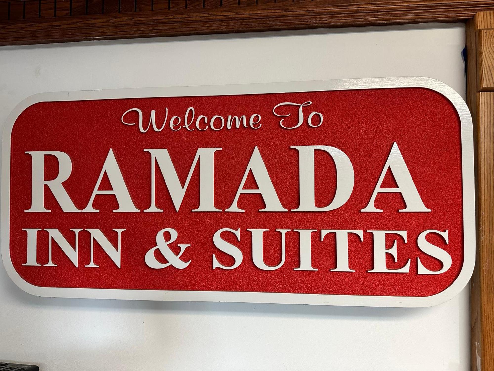 Ramada by Wyndham Saginaw Hotel&Suites Bagian luar foto