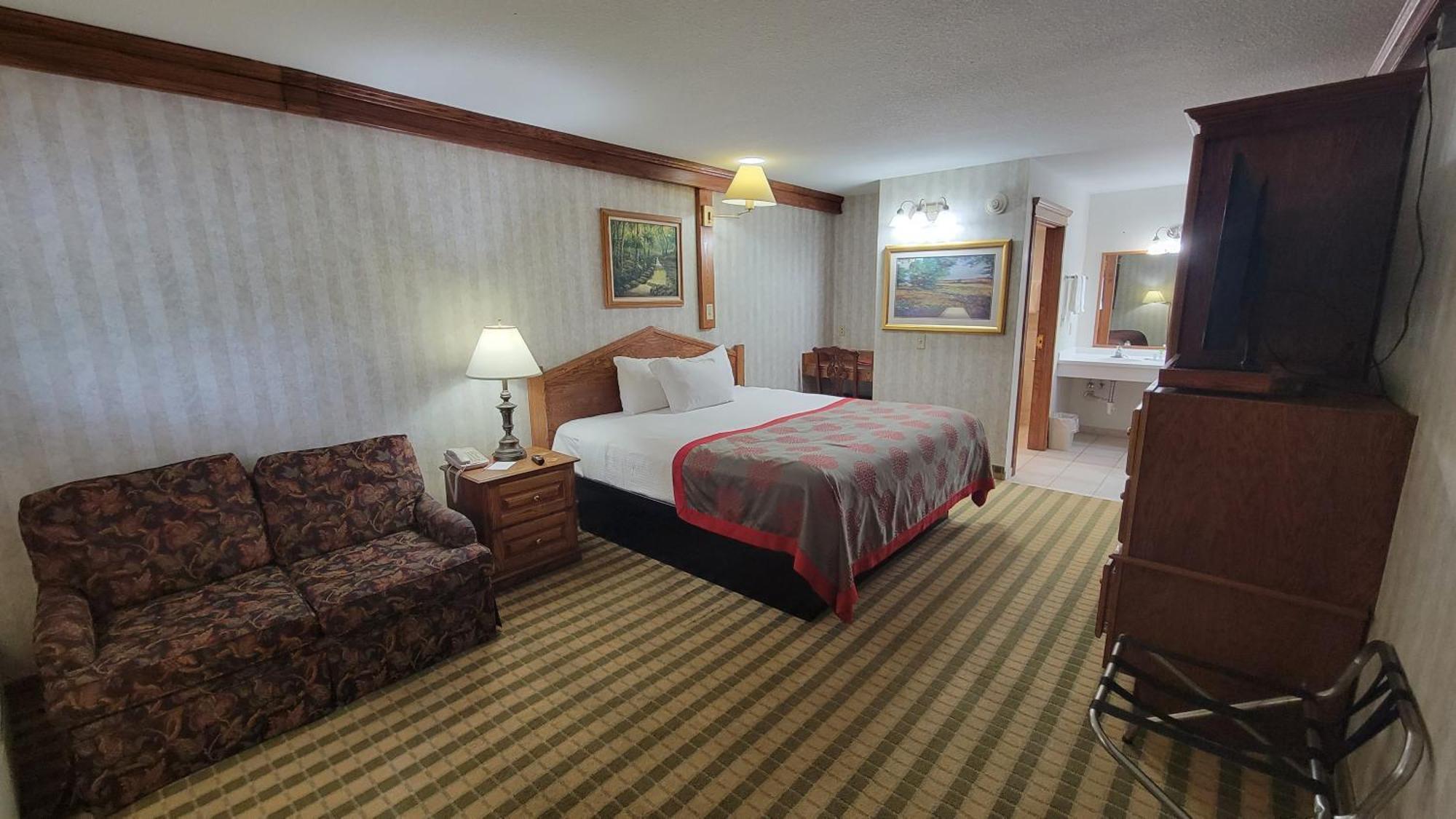 Ramada by Wyndham Saginaw Hotel&Suites Bagian luar foto
